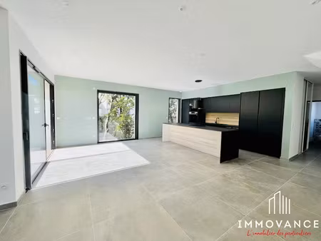 location villa 5 pièces 132 m² à saint-mathieu-de-tréviers (34270)  1 995 €