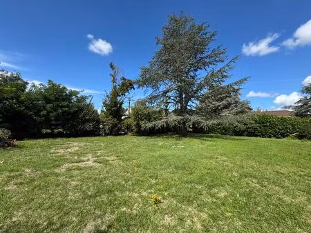 centre saint jean de niost - beau terrain de 760m² non viabilisé