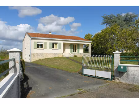 maison à vendre à vouvant (85120) - vendée