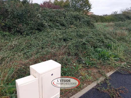 ste pazanne bourg : 400 m2 de terrain constructible  viabili