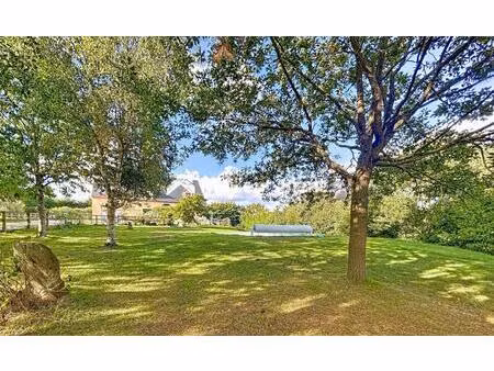 à 20 minutes de rennes  sur un terrain de plus de deux hectares