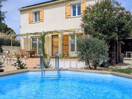 villa 3 chambres jardin piscine