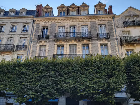 bayonne ? hyper centre t4 102.74 m2