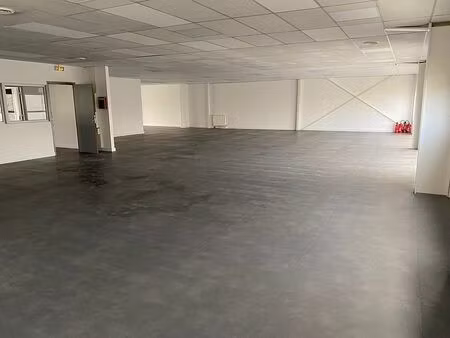 location local d'activités champigny sur marne 945 m²