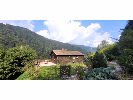 chalet au calme offrant une vue magnifique sur les sommets