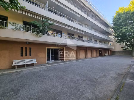 à vendre : appartement spacieux de 5 pièces à martigues  quartier jonquières