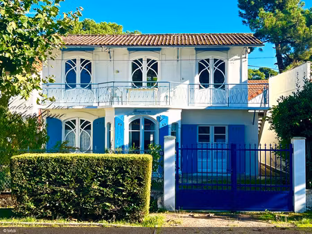 belle ronçoise 6 chambres plage et commerces à pied.