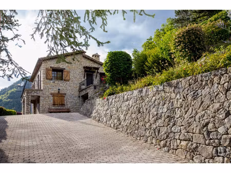 achat maison 4 pièces 129m² guillaumes 06470