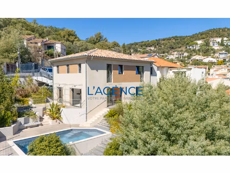 villa neuve de 155m2 habitables avec piscine et vue mer au c