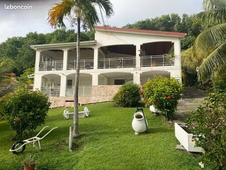 à louer : haut de villa meublé au robert