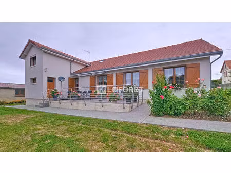 maison t6 près de seraucourt le grand à vendre