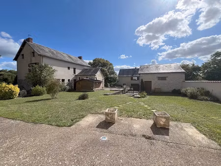 vente maison 7 pièces 205.12 m² à beaumont saint-cyr (86490)  273 500 €