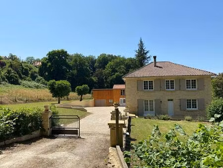 maison entièrement rénovée avec dépendances