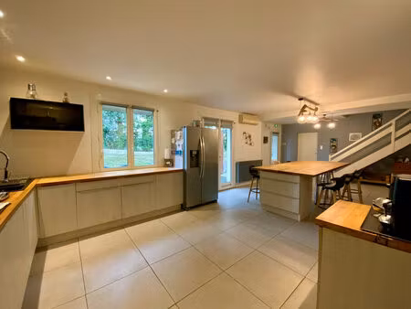 vente maison 14 pièces 453m2 archiac 17520 - 346500 € - surface privée