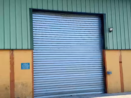 location entrepôt / local industriel  190.00m²  montauroux