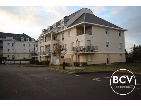 leves (28) appartement t3 lumineux avec balcon et parkings