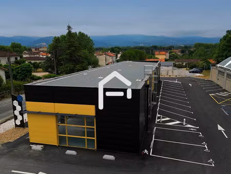 a louer : local commercial de 120 m² à labruguière