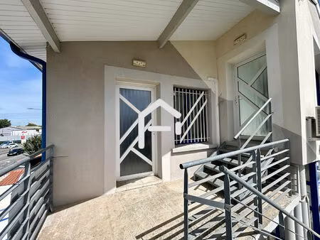 a louer : local professionnel de 75 m2- pont jumeaux / barrières de paris