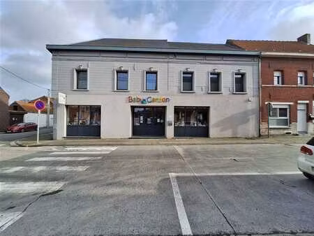 immeuble de rapport composé de trois logements de 2-3 chambr