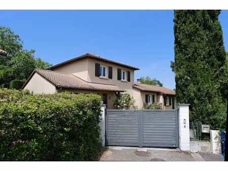 vente maison 8 pièces 184 m² à l'isle-d'abeau (38080)  495 000 €