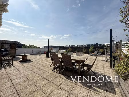 vente appartement 4 pièces 108 m² lille (59800)