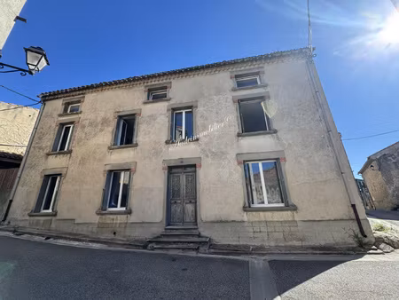 immeuble de 3 appartements avec jardin et dépendances