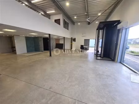 local commercial a louer