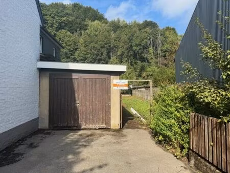 terrain avec garage/atelier