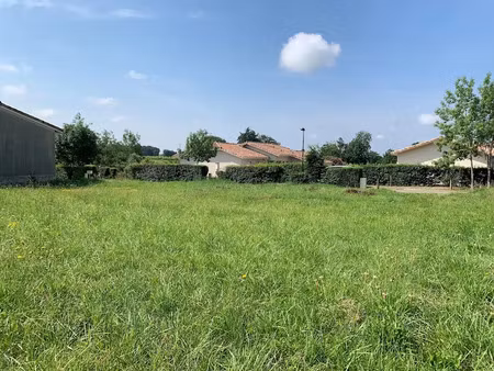 vente terrain 922 m² à gondrin (32330)  26 800 €
