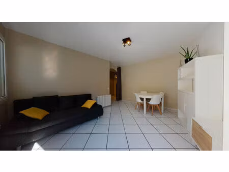 location d'un appartement t3 meublé avec place de parking à longjumeau