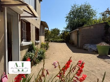 maison de bourg avec jardin et dépendances