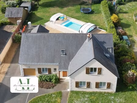maison familiale avec piscine et beaux volumes