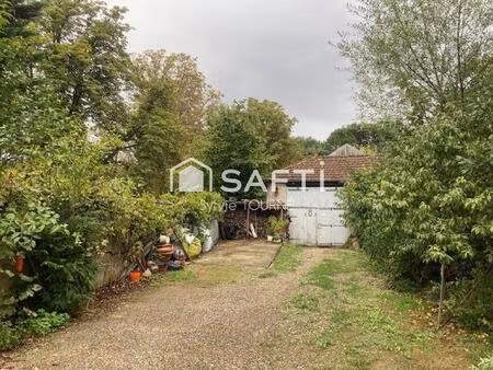 grand batiment a renover avec appartement attenant