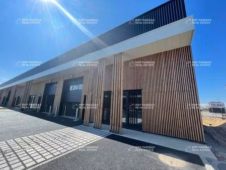 local d'activités à louer