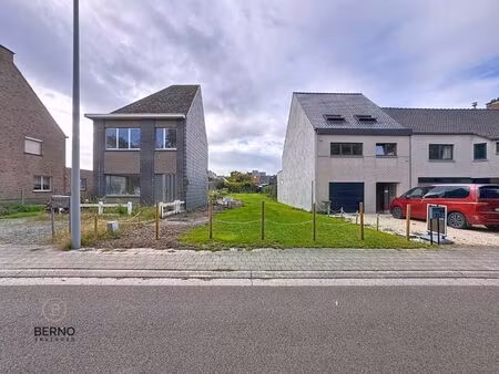 te koop: bouwgrond op gunstige locatie in wetteren