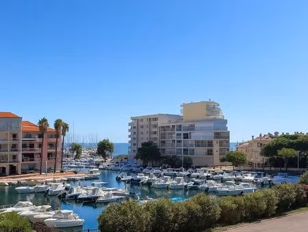 appartement duplex à vendre - 4 pièces - 70 m2 - canet en roussillon - 66 - languedoc-rous