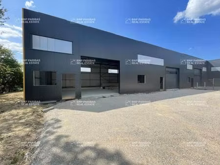 local d'activités à louer