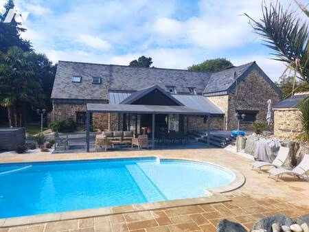 me corinne pelerin - notaire