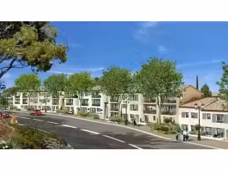location parking à allauch (13190)  80 €