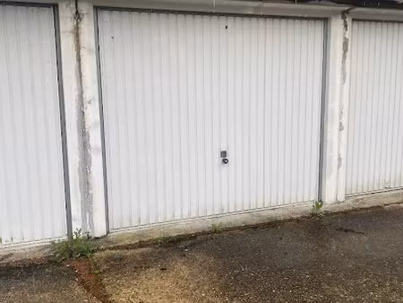 location parking 12 m² à ozoir-la-ferriere (77330)  122 €