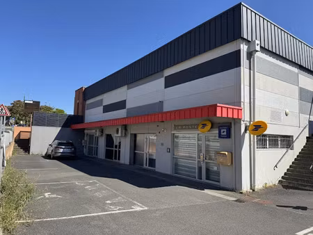 location locaux professionnels 56 m² à puygouzon (81990)  600 €