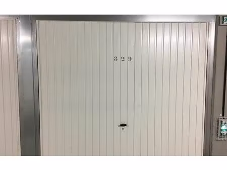 location stationnement  m² t- à sathonay-camp  80 €