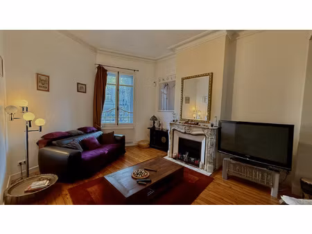 maison 255 m2 - 10 pieces - 6 chambres- veranda- parking i