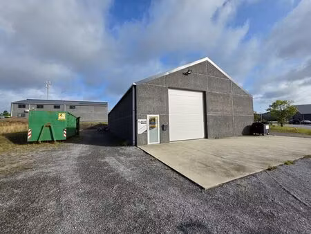 surface industrielle à louer à zoning de baillonville 4 somme-leuze (vbd25686)