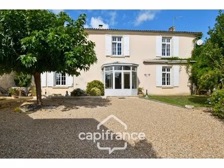 maison à vendre 10 pièces bignay (17)  proche st jean d'angely et ses commerces  avec jard