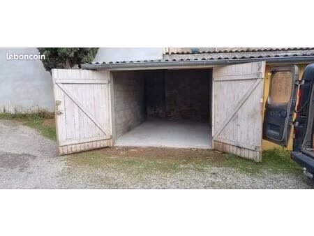 garage à louer libre 1 février ■proche gare (300m) et place lalaqu