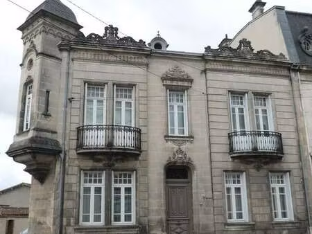 vente maison à cognac (16100) : à vendre / 230m² cognac