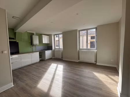 location appartement 1 pièce 46m² charlieu 42190