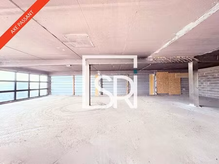 location local commercial 858m² lempdes 63370