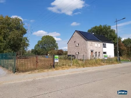 bouwgrond voor halfopen bebouwing in het rustige boorsem!